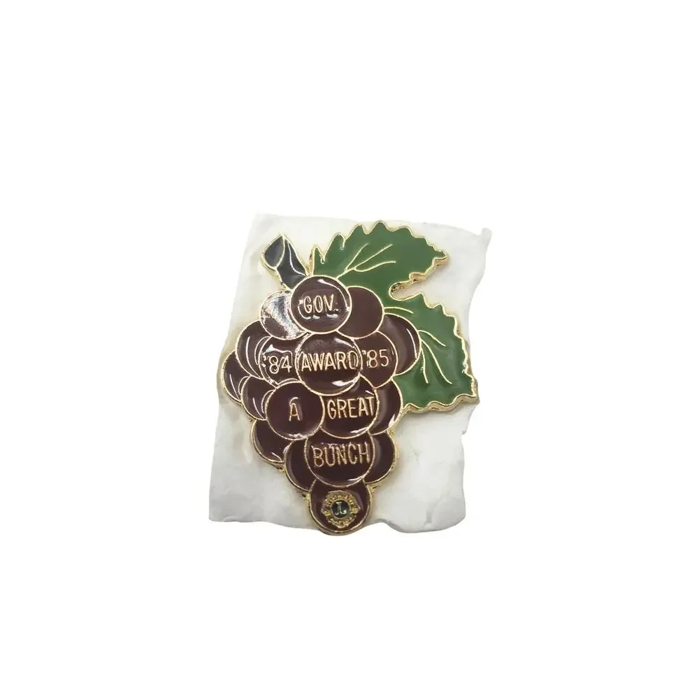 Vtg 1984-85 Lions Club Gov Award Pin A Great Bunch Grape Cluster Enamel Lapel